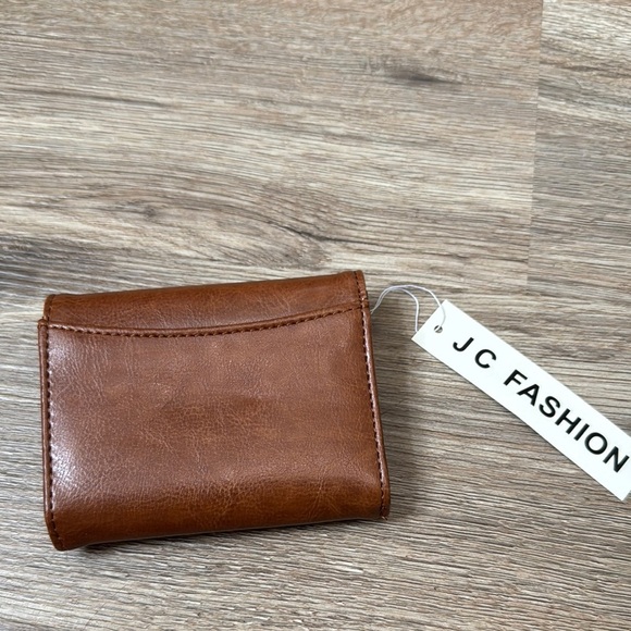 Moda Bella Brown Wallet - Picture 2 of 6